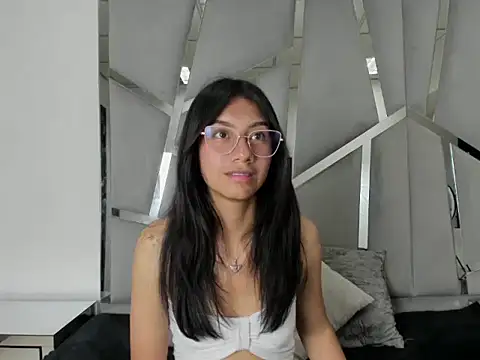 Mia clark18 online show from October 21, 8:57 pm