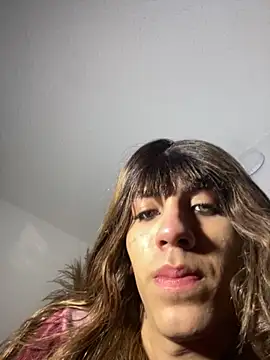 SiaraRealist online show from November 26, 2:56 am