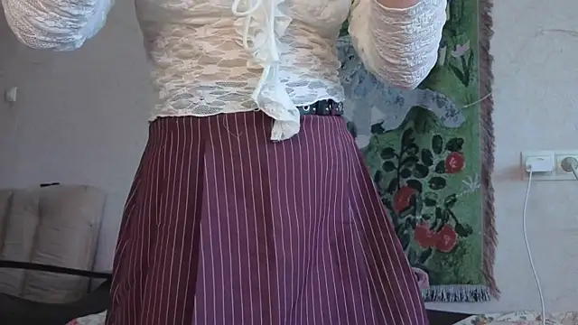 MiaLovelyOne online show from May 21, 12:58 pm