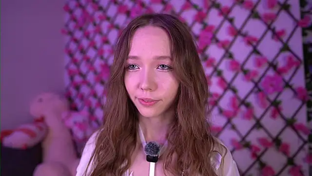 Petite Polly online show from November 4, 6:13 pm