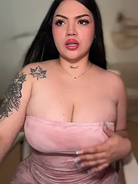 dulcemarianh  online show from May 24, 5:45 pm