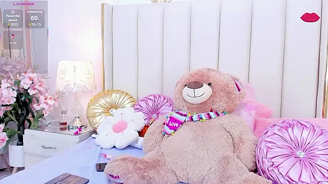  NinaFox  online show from February 17, 9:25 pm