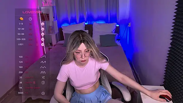 sofiisun online show from May 12, 2:09 am