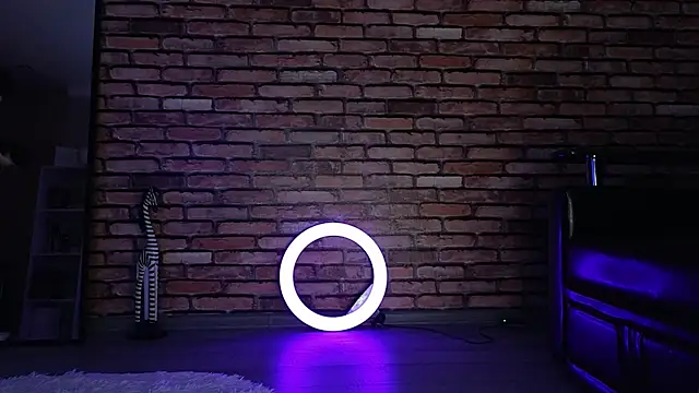 saya li1 online show from October 21, 8:57 pm