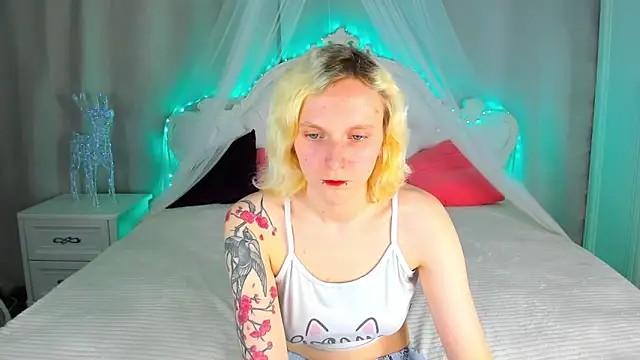 LikiLips online show from May 20, 1:57 am