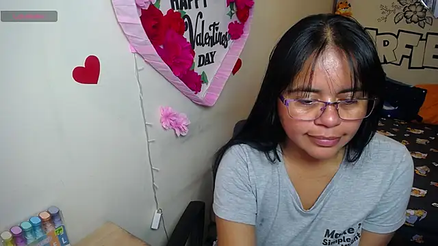Miss  kendra  online show from May 13, 4:24 pm