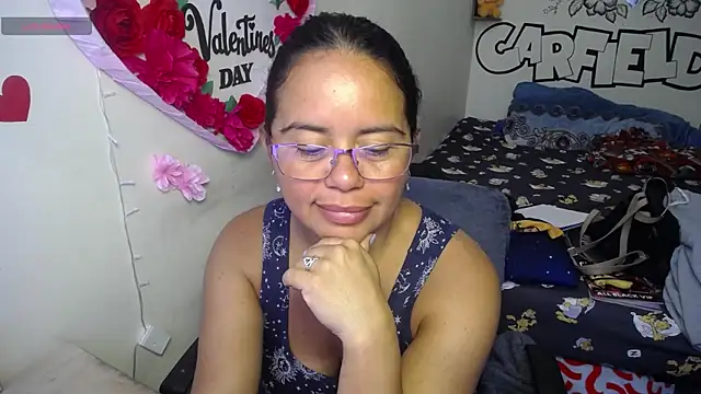 Miss  kendra  online show from May 11, 4:04 pm