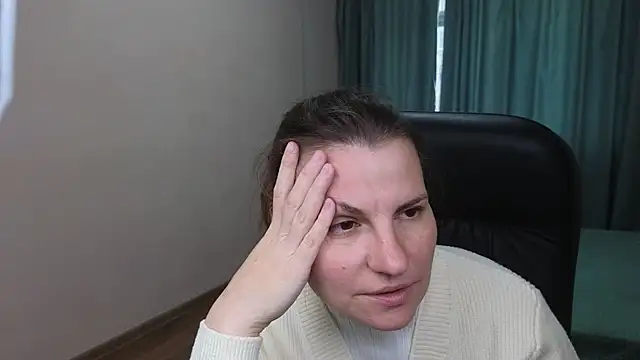 Mirabelle Velvet online show from October 16, 4:37 am