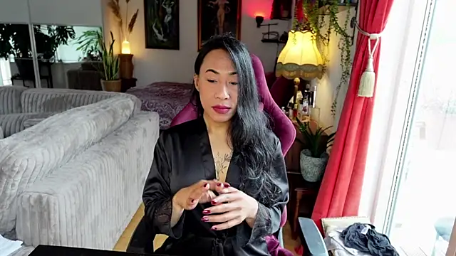 bianca bellamy online show from May 12, 7:05 am