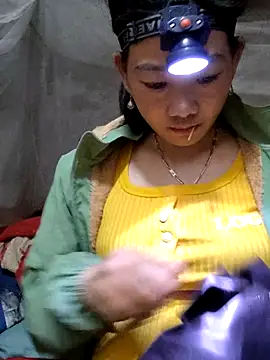 gio-thu online show from May 7, 1:59 pm