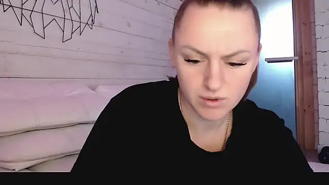 CandyBunie online show from January 14, 5:01 am