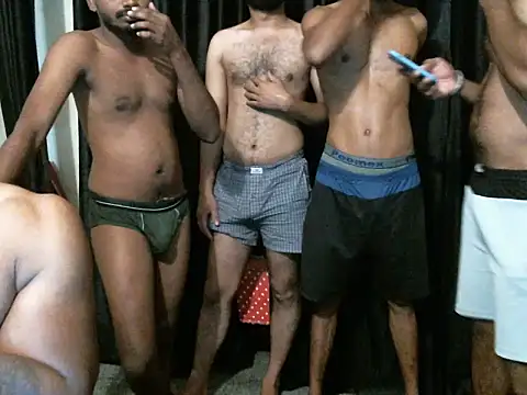 Snapshot of indianmcv25 chatting on October 31, 6:04 am indianmcv25 online show from October 31, 6:04 am