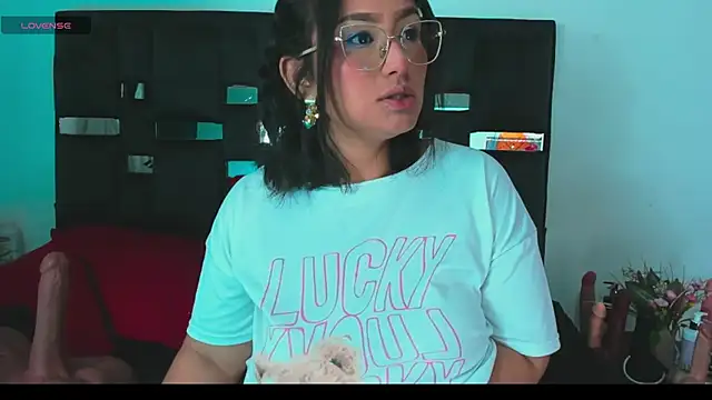 SussySunny  online show from May 7, 3:22 am