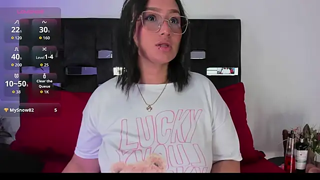 SussySunny  online show from April 7, 4:14 am