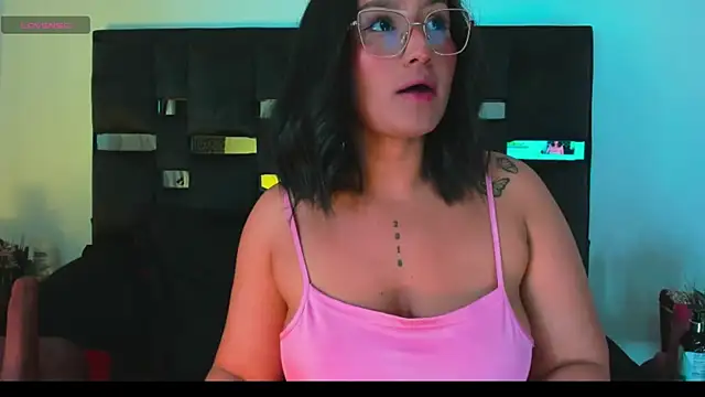 SussySunny  online show from May 13, 2:50 am