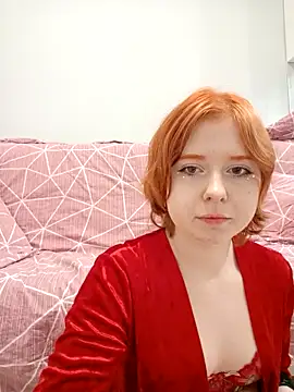 HoneyErica online show from October 18, 10:00 pm