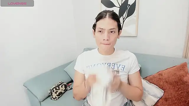 KassMonroe online show from May 21, 8:18 pm