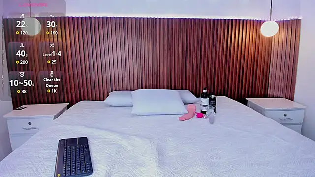 Foxy Kylie online show from April 7, 8:44 pm