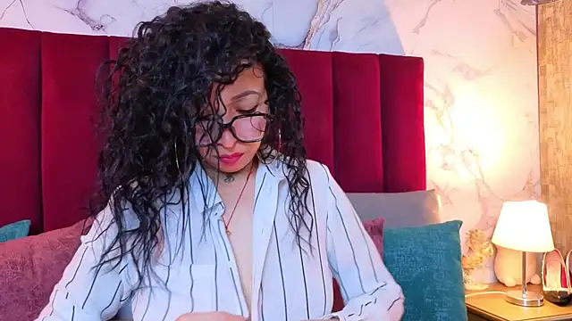 CHIARAJJONES online show from May 22, 1:31 pm