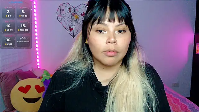 EllieMoonX online show from May 4, 11:08 pm