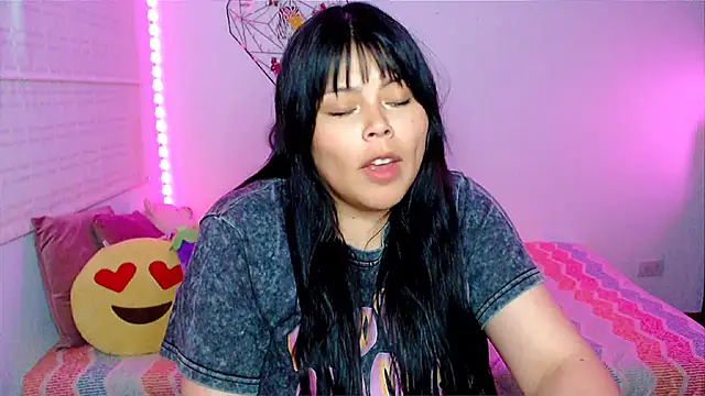 EllieMoonX online show from May 16, 12:46 am