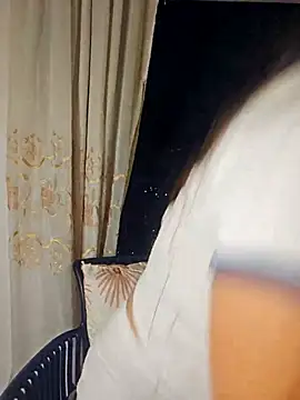 Meganthomson online show from April 28, 1:14 am