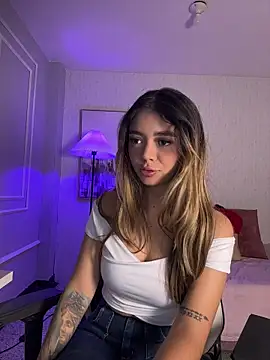 HoneyMollyX online show from January 8, 1:15 pm