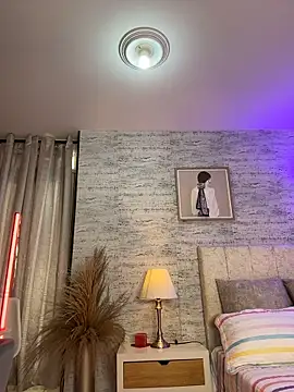 HoneyMollyX online show from May 17, 1:10 pm