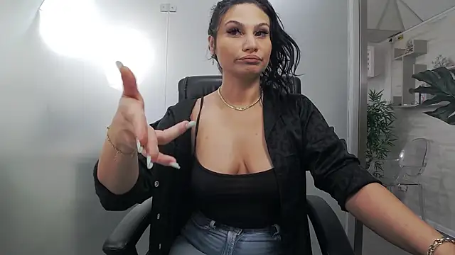 YaraXCox online show from May 15, 3:22 am