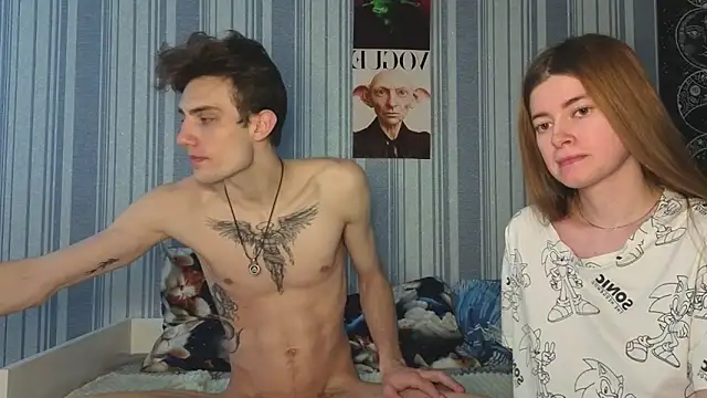 EmiliaCouple online show from May 18, 11:16 am