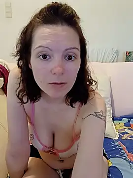 labellerose online show from May 21, 5:11 pm