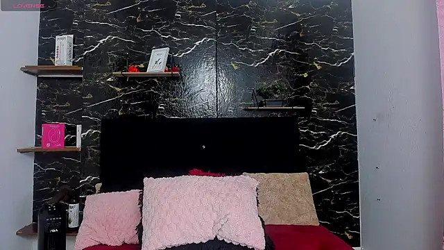 selene ross  online show from October 9, 10:36 pm