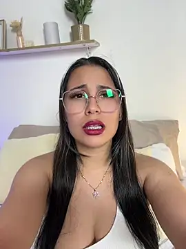 shainadavis online show from May 12, 3:15 am