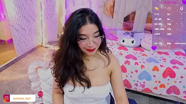 MARIANA TAY1 online show from May 15, 3:32 am