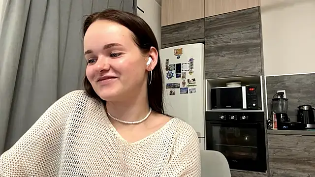 WalterGirlcute online show from October 10, 2:33 pm