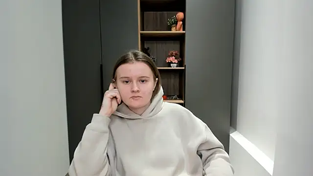 DaniellaPencil online show from October 11, 4:39 am