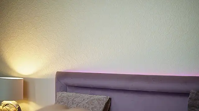 JoelleApril online show from May 18, 8:26 pm