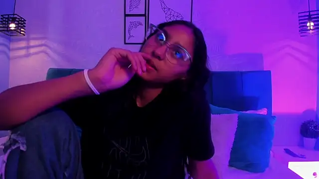 paulacastilla online show from November 12, 1:31 pm