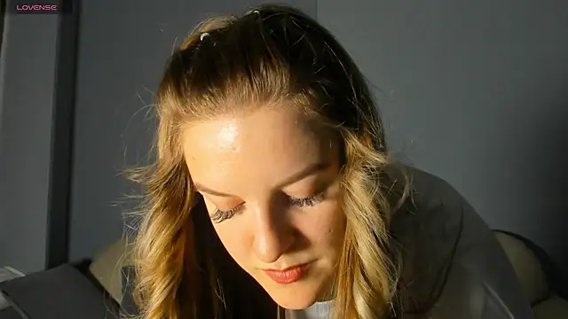 Babydollllly online show from October 15, 11:46 am