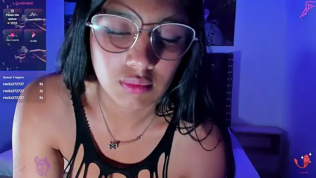 Briseida-White online show from December 22, 8:45 pm