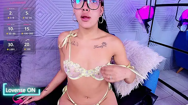 CinnamonHeat online show from October 20, 11:13 am