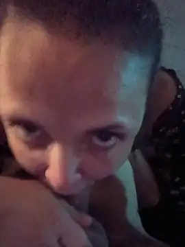 creamycouple69 online show from May 27, 2:52 am