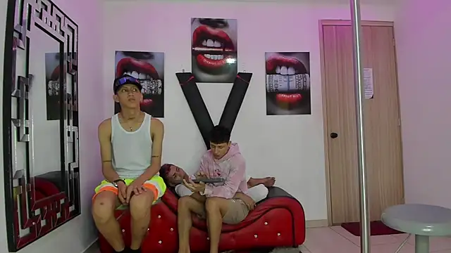 EMPIRE BOYS1 online show from November 17, 7:47 pm