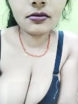 kiara-simmi online show from December 17, 5:06 pm