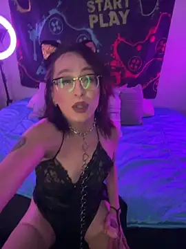 MiniMonroe online show from October 20, 10:40 am