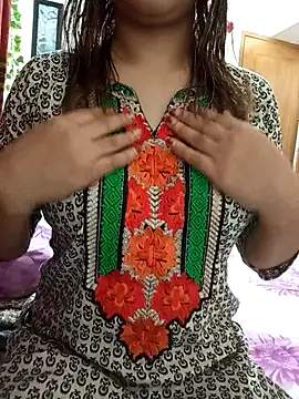 Tanha18 online show from May 11, 2:45 pm