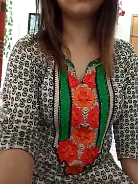 Tanha18 online show from May 19, 1:56 am