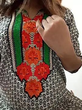 Tanha18 online show from May 7, 2:54 pm