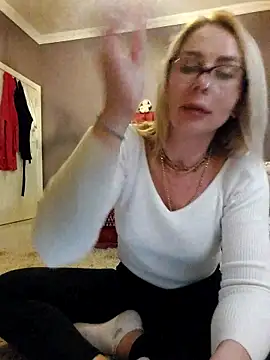 ElenabonyX online show from February 25, 6:28 pm