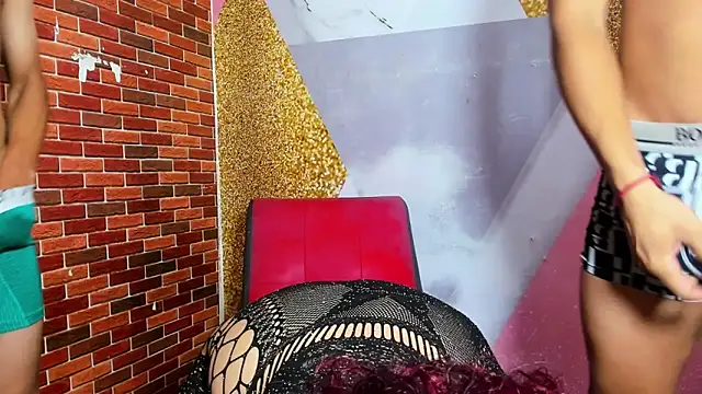 destroy ah little pig online show from October 11, 3:37 pm